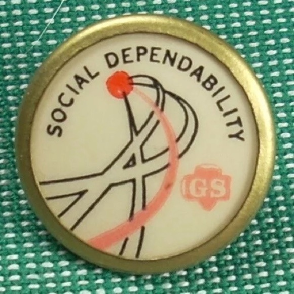 Social Dependability Girl Scouts Pin - Picture 2 of 6